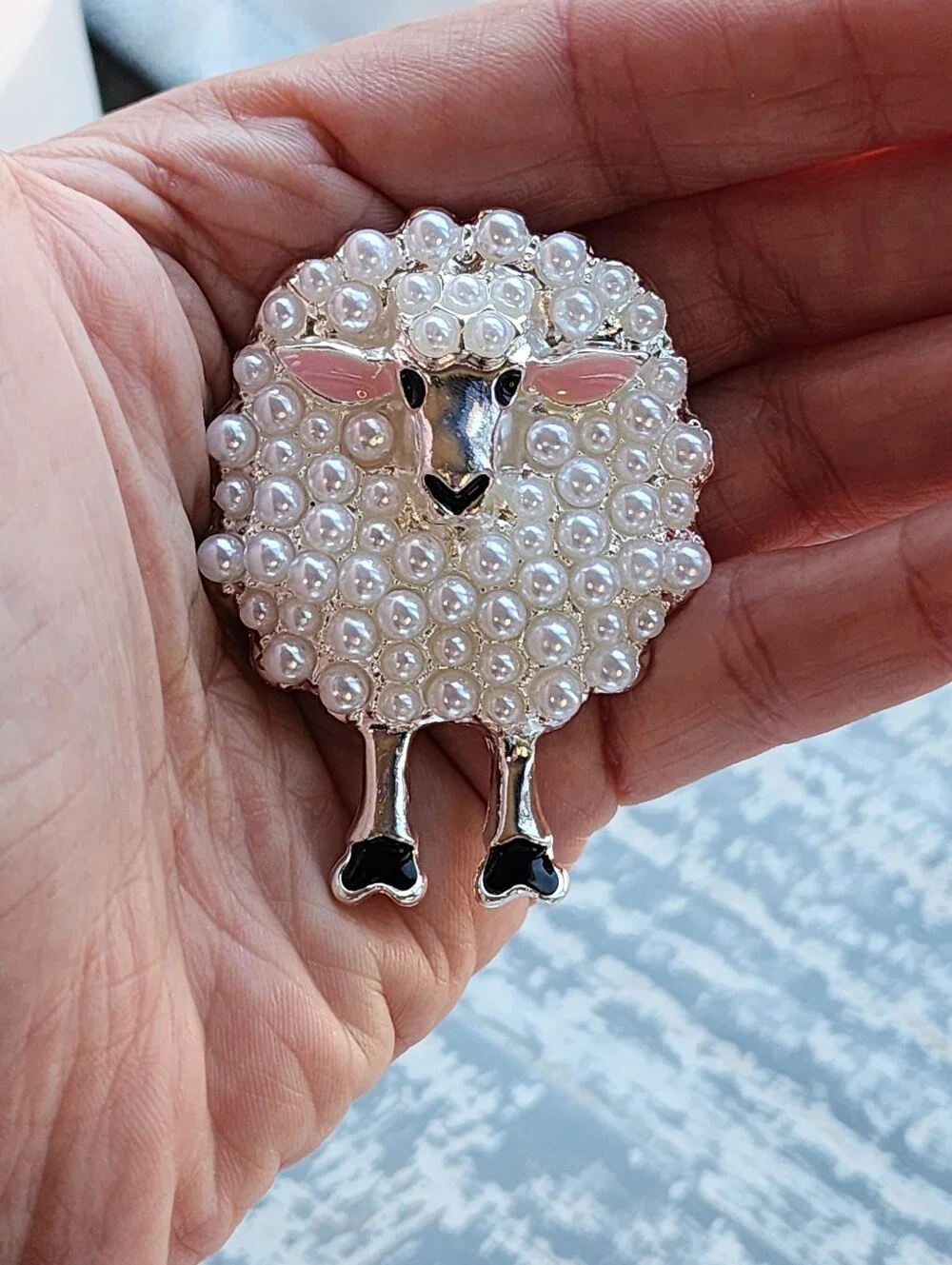✨️🐑 Adorable Silver Tone / Pearl Sheep Brooch Pin